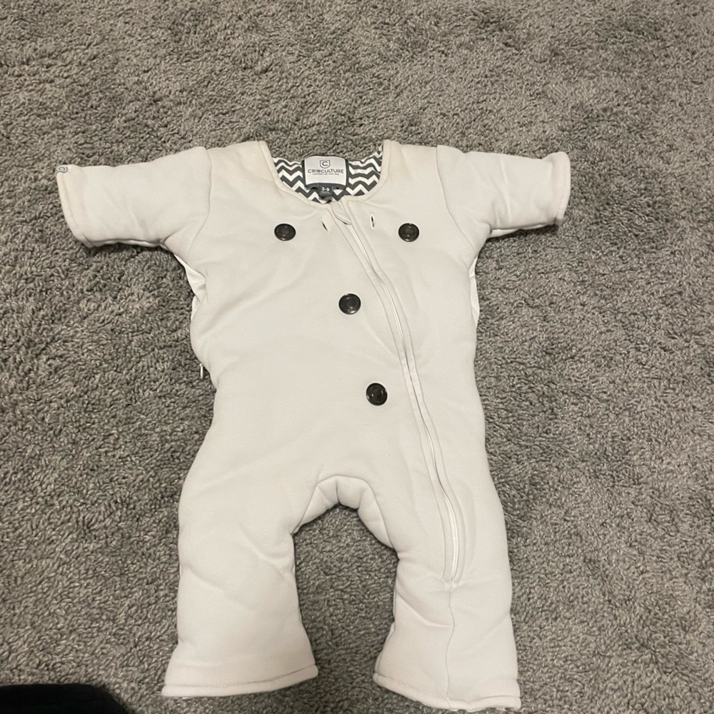 Crib culture sleep suit